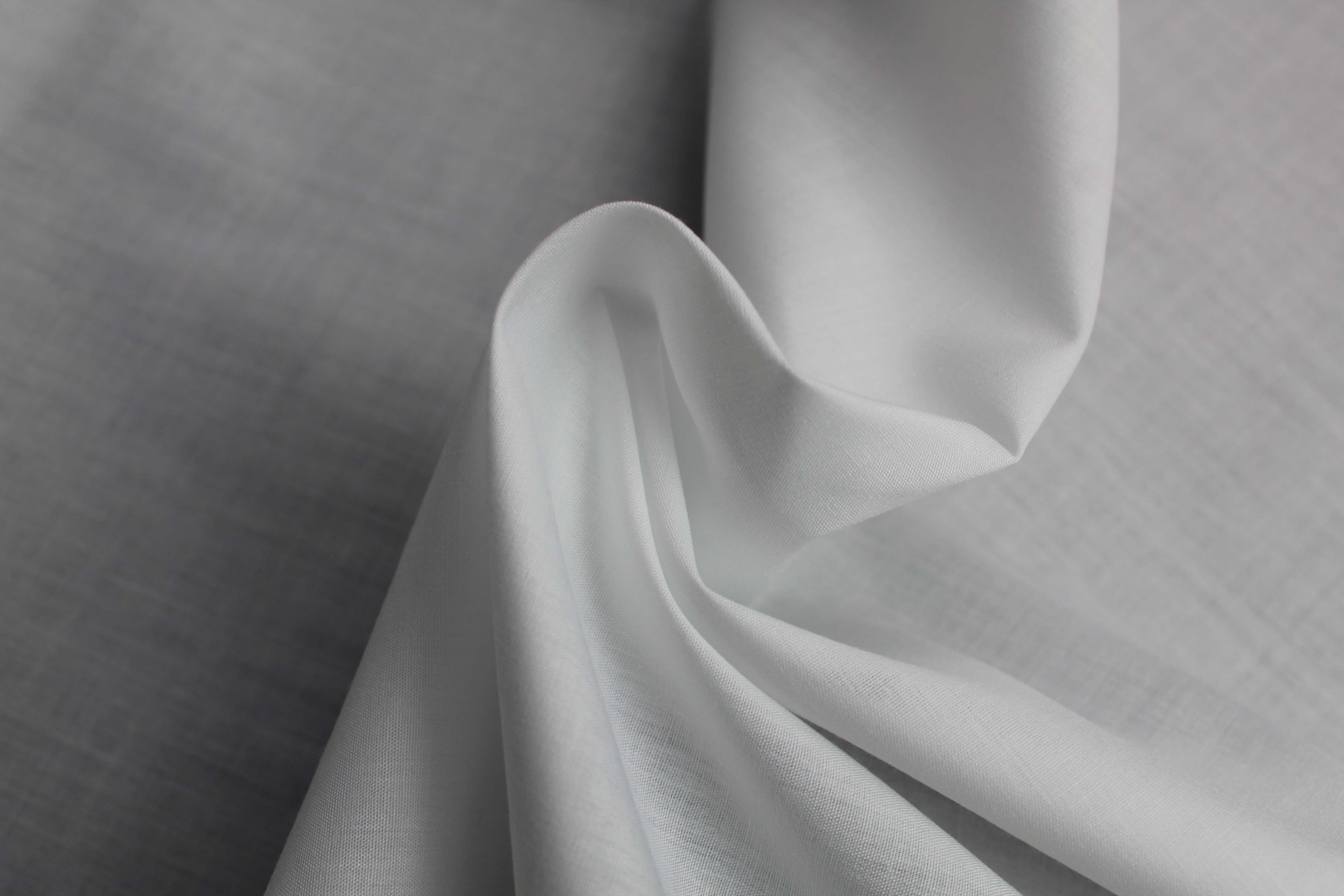 POLY COTTON POPLIN - WHITE